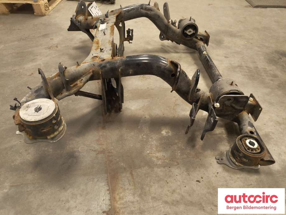 Travers bak til VW ID.4 2020-->>  (VOLKSWAGEN|1EA 505 235 AR|1EA 505 235 BN|1EA 505 235 CC)