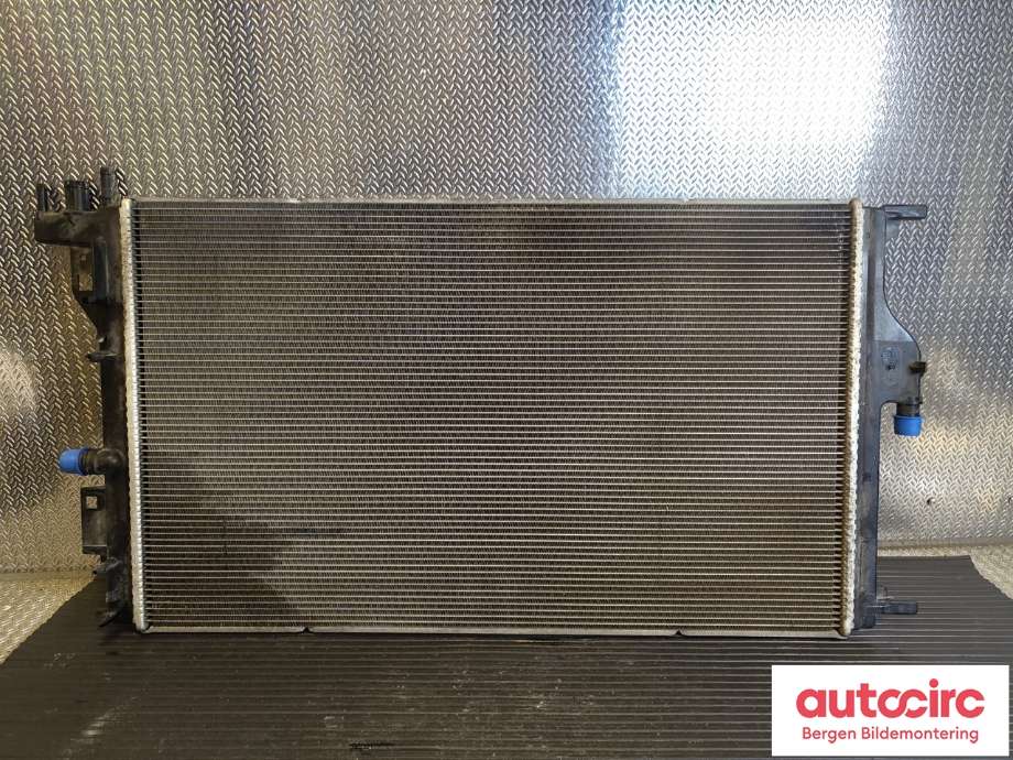 Radiator (manuell gir) til Dacia Duster 2018-2024 (Type II)  (DACIA|214107273R|)