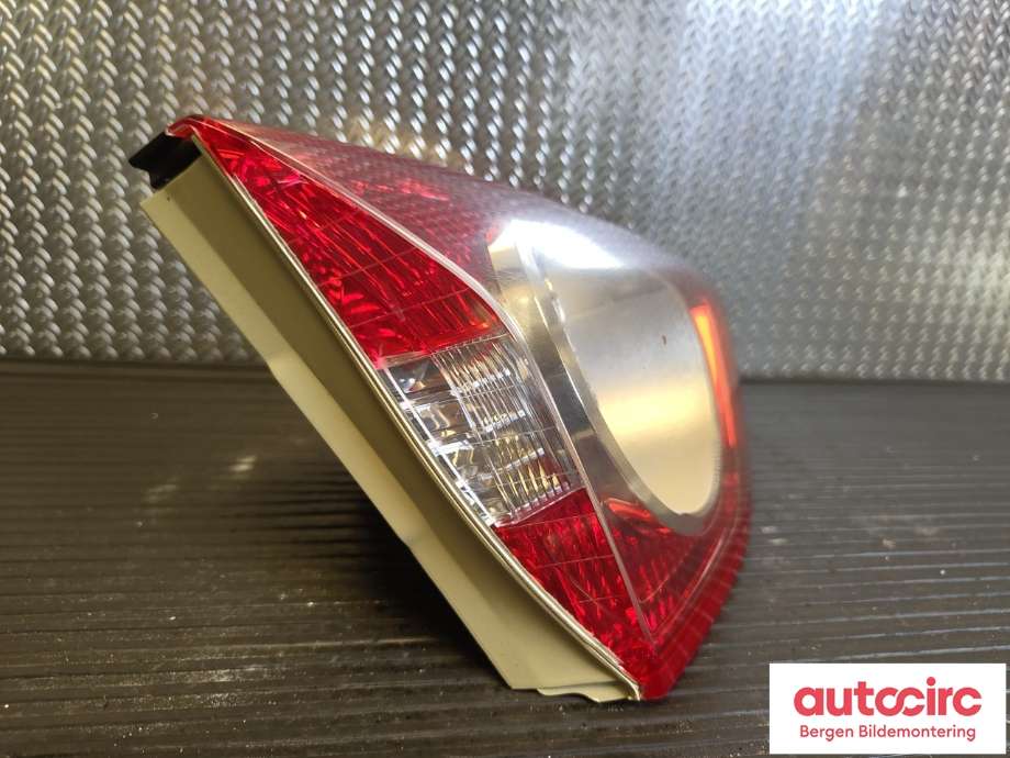 Baklykt venstre indre til Ford Kuga 2008-2012 (Type I)  (|8V41-13A603-AD)