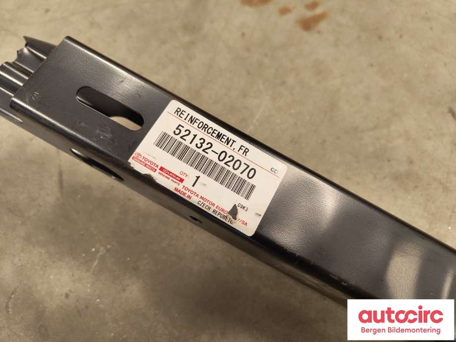 Støtfangerforsterkning foran til Toyota Corolla 2019-->> (52132 02070|)