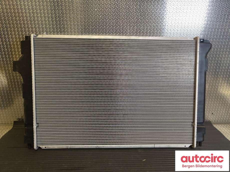 Radiator (automat gir) til Toyota Yaris 2014-2020 (Type III, Fase 2)  (1640021330|1640021331|646873)