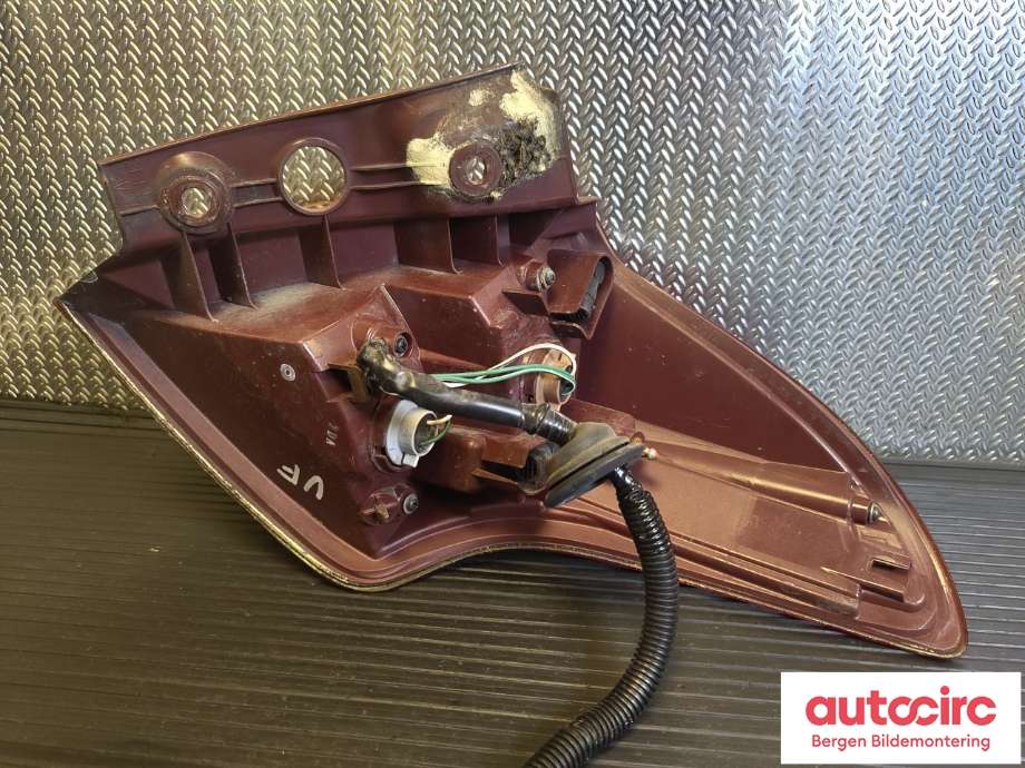 Baklykt venstre til Toyota RAV4 2013-2015 (Type IV, Fase 1) (TOYOTA|8156142170|8156142171|)