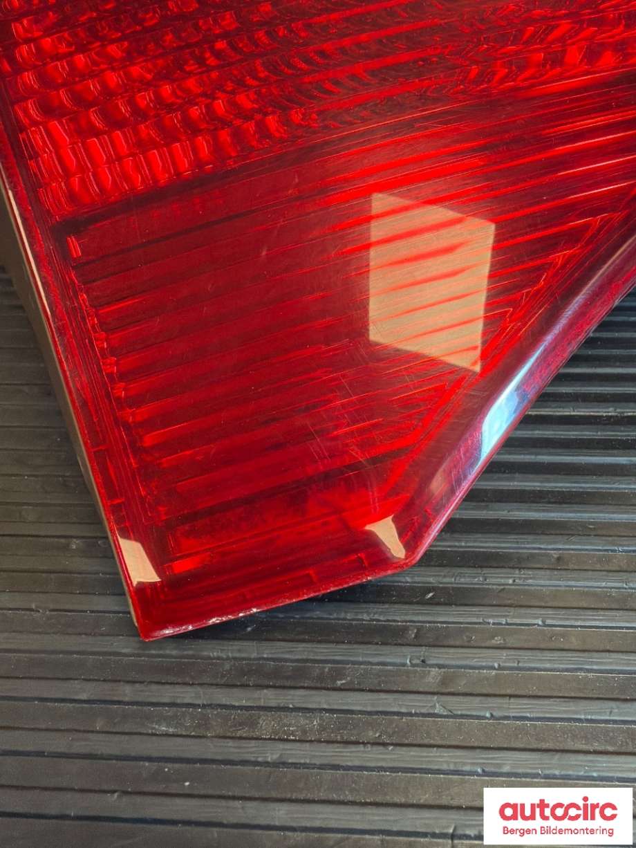 Baklykt venstre indre til Toyota RAV4 2013-2015 (Type IV, Fase 1) (TOYOTA|8159342010|)
