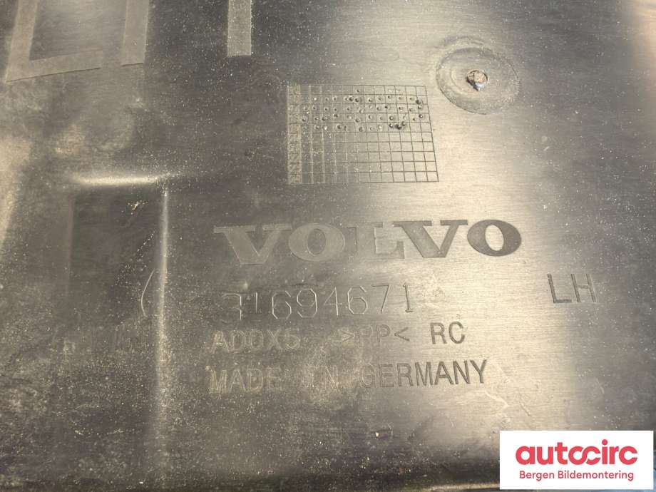 Skjerm locari venstre foran til Volvo V90 / V90 CC / S90 2016-->> (VOLVO|31694671|)