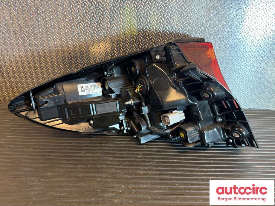 Baklykt høyre til Toyota C-HR 2016-->>  (TOYOTA|81550F4130|)