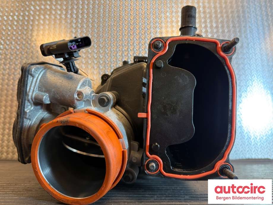 Spjeldhus til Volvo V90 / V90 CC / S90 2016-->>  (VOLVO|31459842|32222584|)