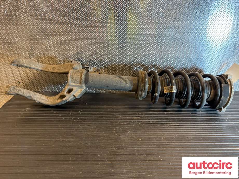 Fjærbein høyre foran til Volvo V90 / V90 CC / S90 2016-->> (VOLVO|31681526|31681018|31681721)