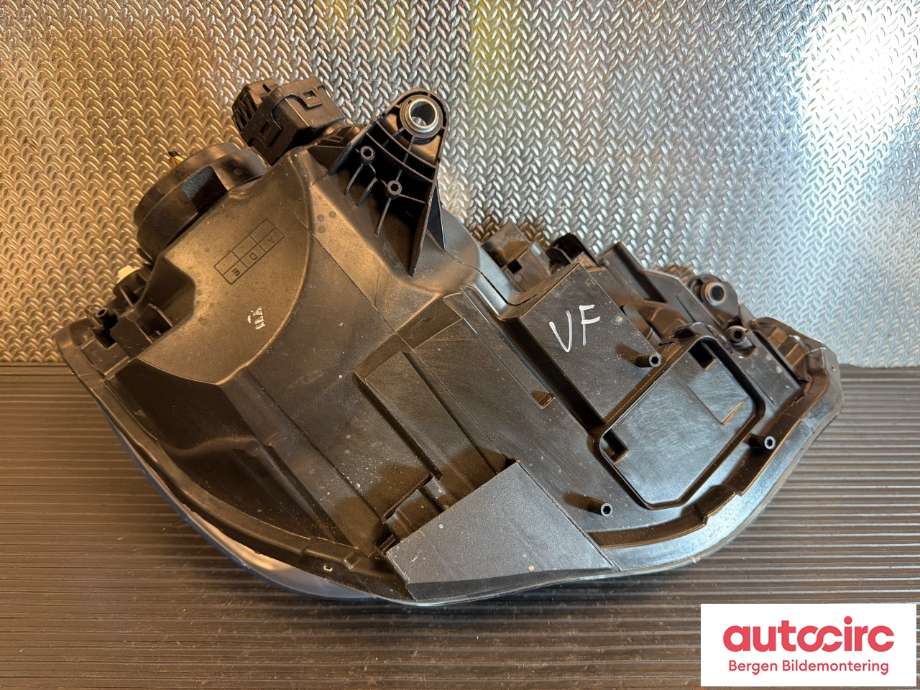 Frontlykt venstre halogen til VW E-Up 2019-->>  (VOLKSWAGEN|1S1 941 015 AB|)