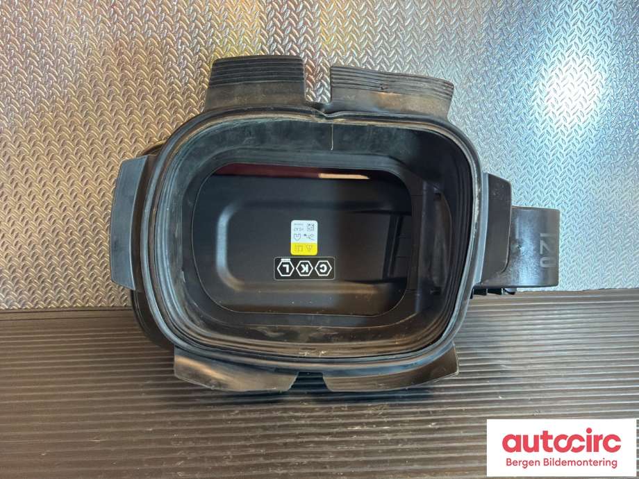Batterilader inntak/luke til BMW iX3 2021-->> (BMW|51 17 7 953 719|51 17 7 953 712|)