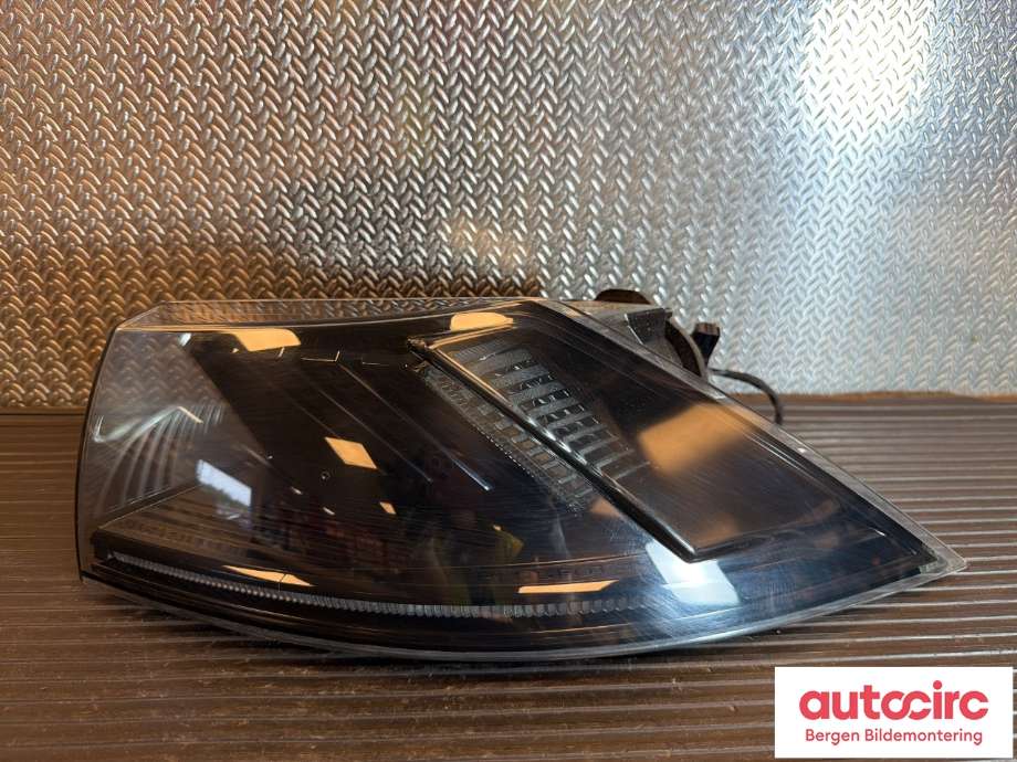 Baklykt høyre til Peugeot 508, 2018-->> (Type II)  (PEUGEOT|9813508480)