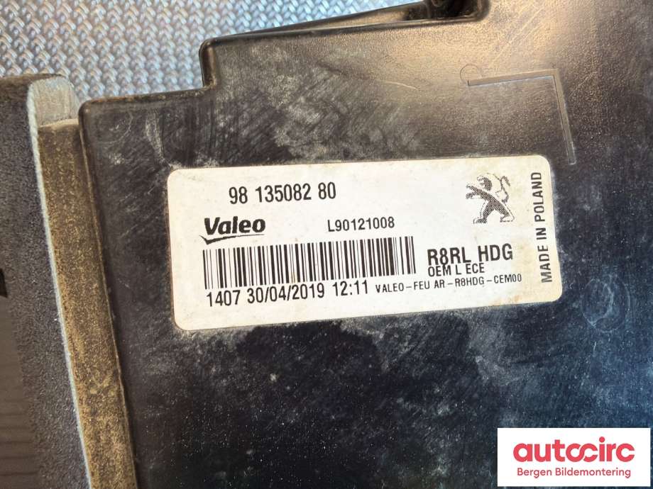 Baklykt venstre indre til Peugeot 508 2018-->> (Type II) (PEUGEOT|9813508280|)