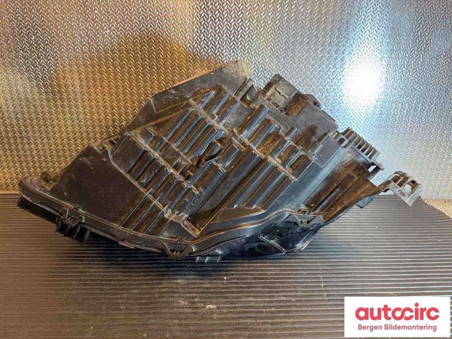 Frontlykt høyre halogen til Peugeot 508 2018-->> (Type II)  (PEUGEOT|1638036580|)
