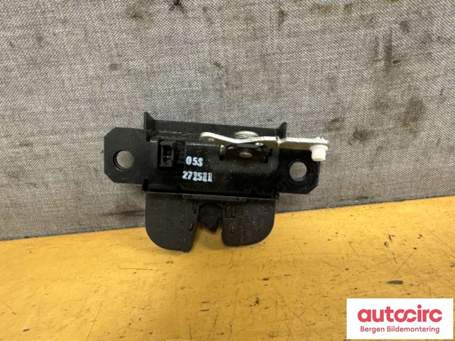 Baklukelås til VW Caddy 2010-2015 (Type III, Fase 2)  (VOLKSWAGEN|2K5 827 505|827 505)