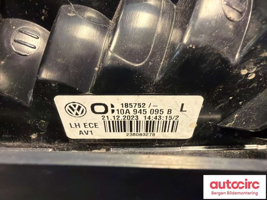 Baklykt venstre til VW ID.3 2020-->> (VOLKSWAGEN|10A 945 095 B|)