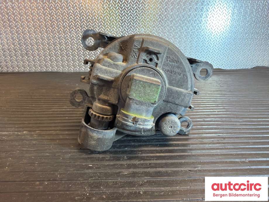 Tåkelykt høyre foran til Mitsubishi Pajero 2007-2016 (Type IV, Fase 1) (MITSUBISHI|8321A034|)