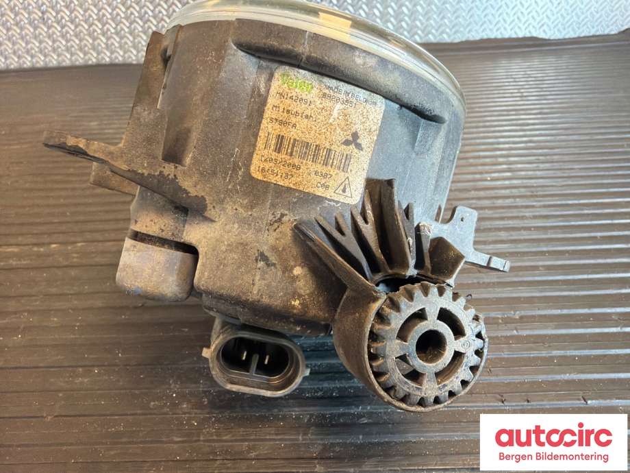 Tåkelykt høyre foran til Mitsubishi Pajero 2007-2016 (Type IV, Fase 1) (MITSUBISHI|8321A034|)