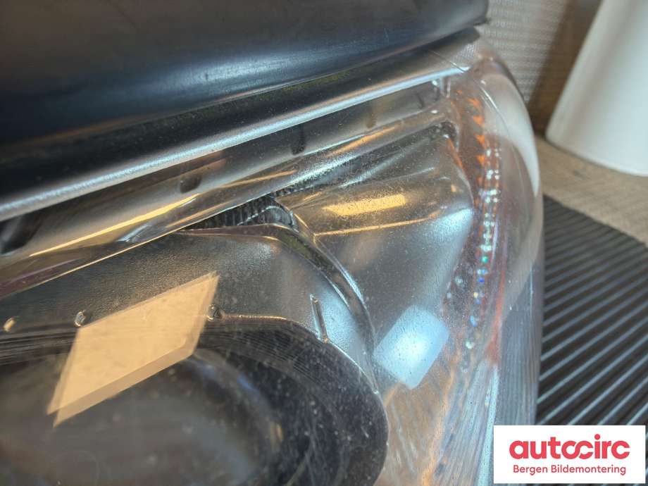 Frontlykt venstre halogen til Volvo V70 2007-2013 (Type III, Fase 1)  (VOLVO|31353538||31283915)