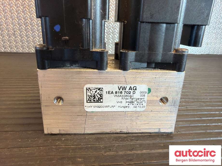 Diverse deler til VW ID.3 2020-->> (VOLKSWAGEN|1EA 816 702 D|1EA 816 702 E|)