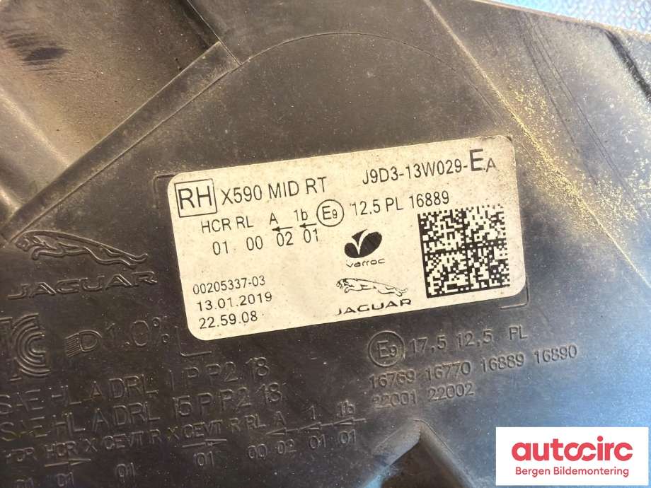 Frontlykt høyre halogen til Jaguar I-PACE 2018-->>  (JAGUAR|T4K10158|T4K19696|J9D313W029EB)