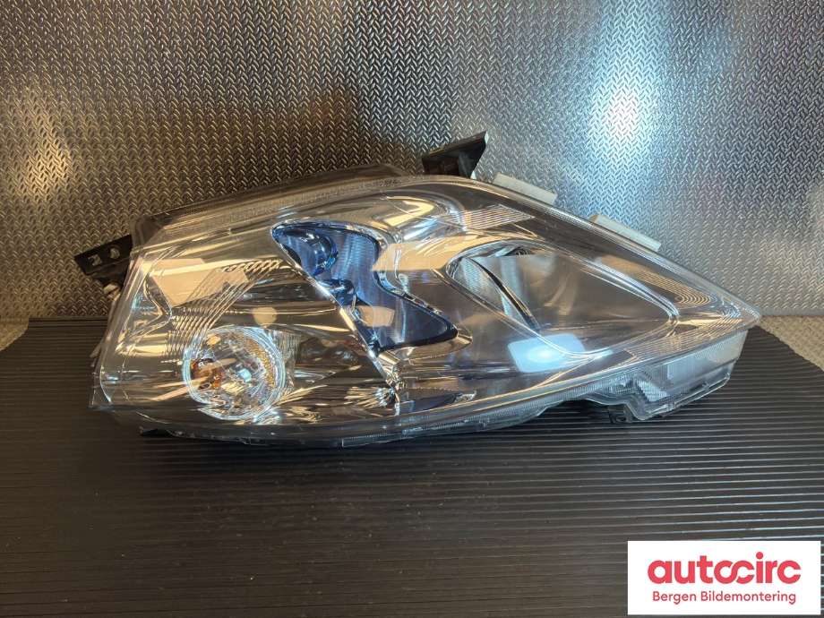 Frontlykt venstre halogen til Nissan Leaf 2011-2017 (Type I) (NISSAN|260603NL5A|)