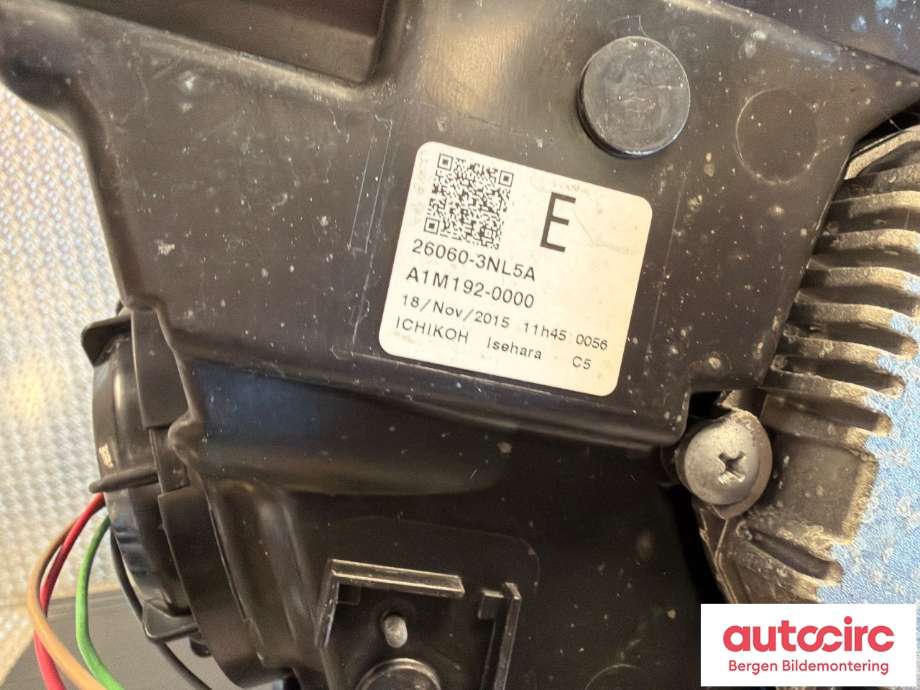 Frontlykt venstre halogen til Nissan Leaf 2011-2017 (Type I) (NISSAN|260603NL5A|)