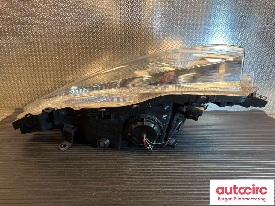 Frontlykt høyre halogen til Nissan Leaf 2011-2017 (Type I) (NISSAN|260103NL5A|)