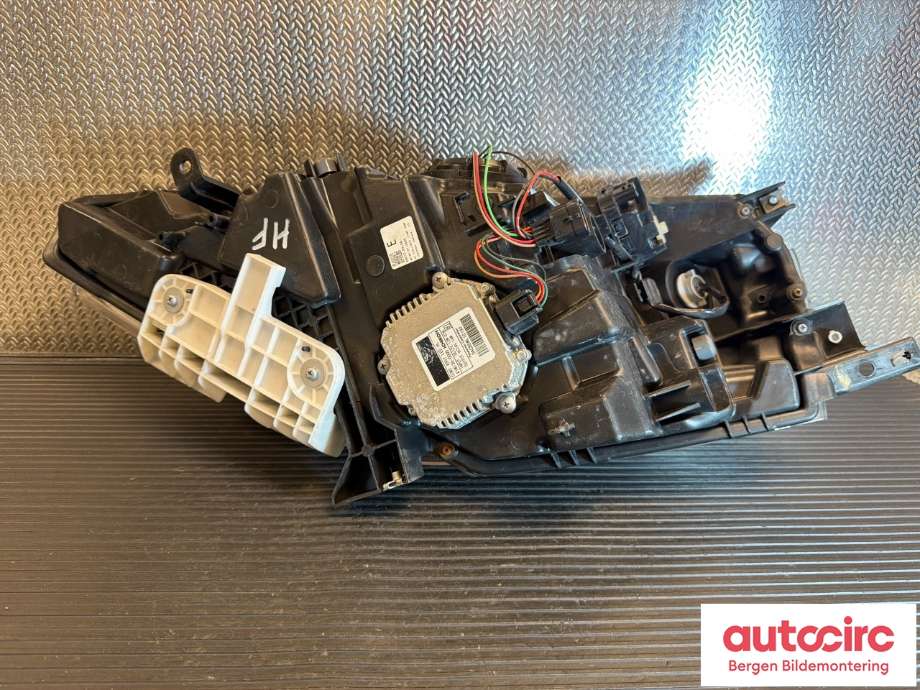 Frontlykt høyre halogen til Nissan Leaf 2011-2017 (Type I) (NISSAN|260103NL5A|)