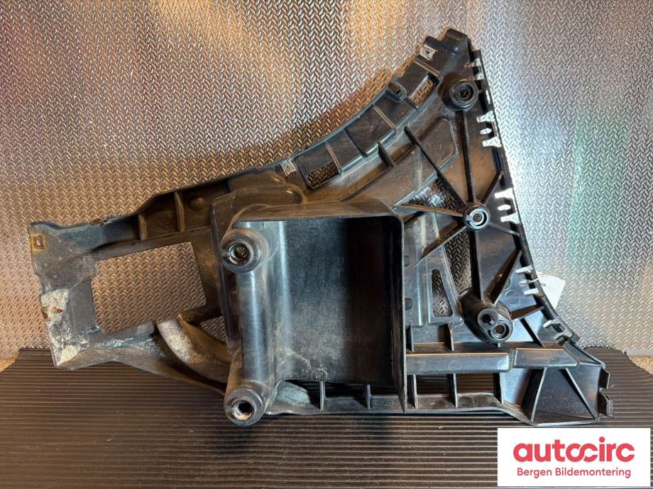 Diverse deler til BMW X4 2014-2018 (F26) (F26) (BMW|51 12 7 338 766|)