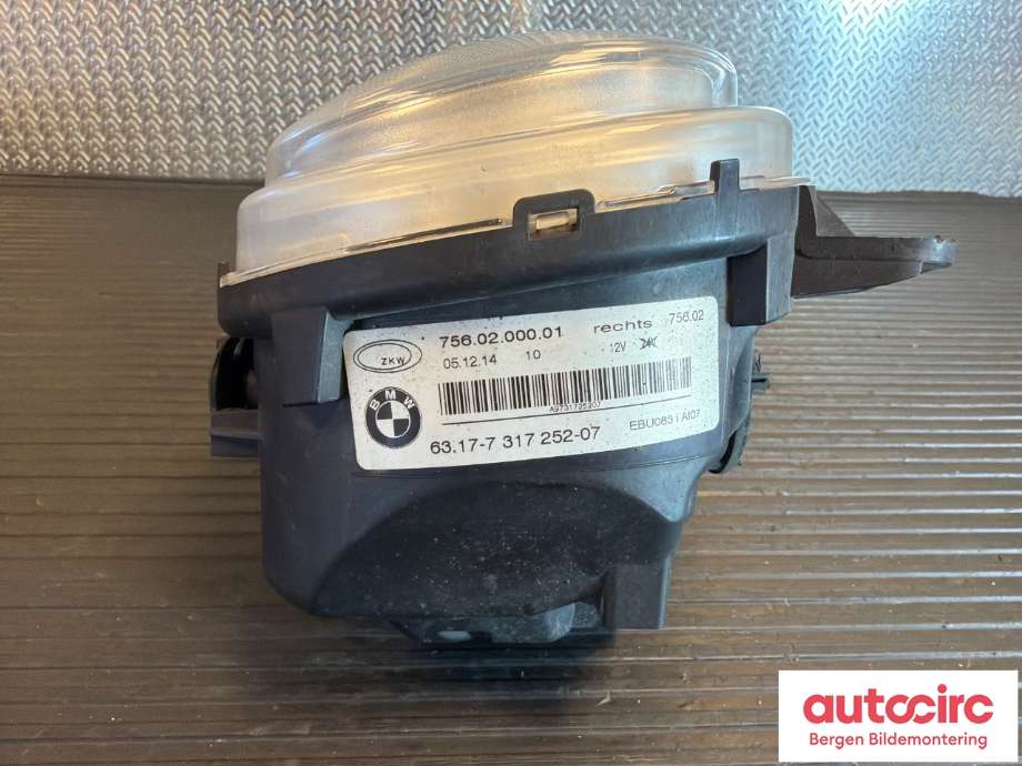 Tåkelykt høyre foran til BMW X4 2014-2018 (F26) (F26) (BMW|63 17 7 317 252|)