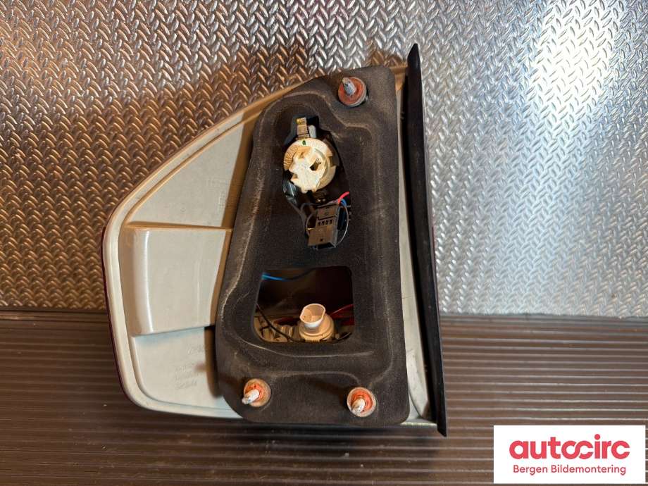 Baklykt høyre til BMW X3 2007-2010 (Fase 2) (E83) (E83) (BMW|63 21 7 162 210|)