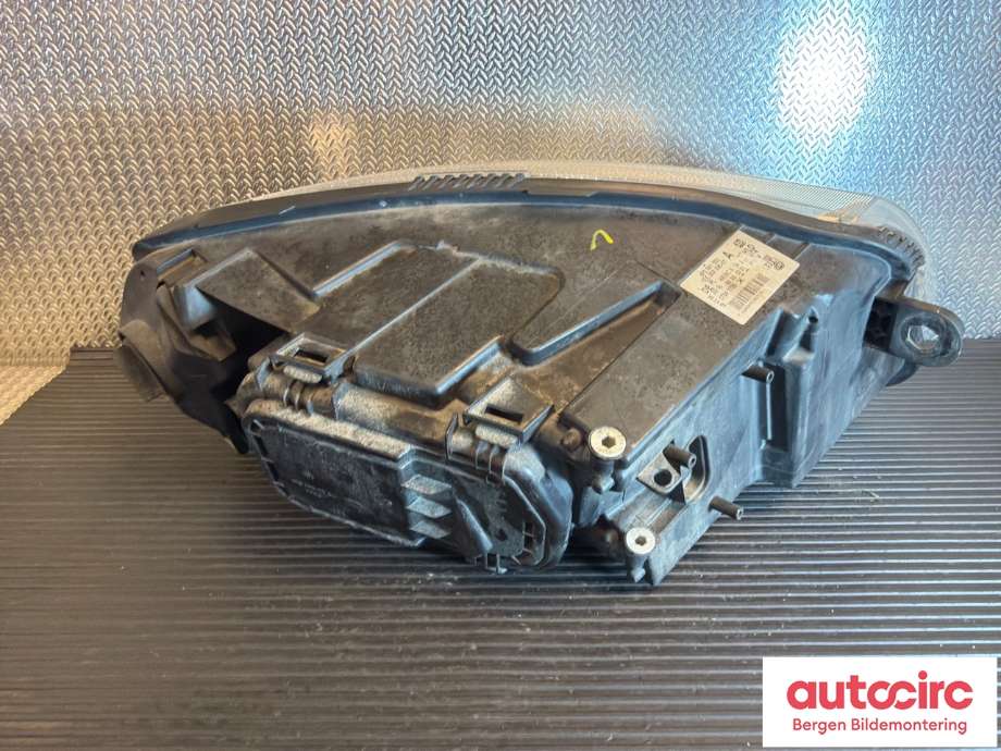 Frontlykt venstre halogen til Audi A6 2008-2011 (Type III, Fase 2) (C6) (C6) (AUDI|4F0941003EA|)