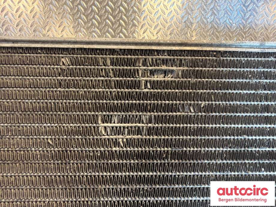 Radiator (automat gir) til Audi TT 2006-2014 (Type II)  (AUDI|1K0 121 251 L|)