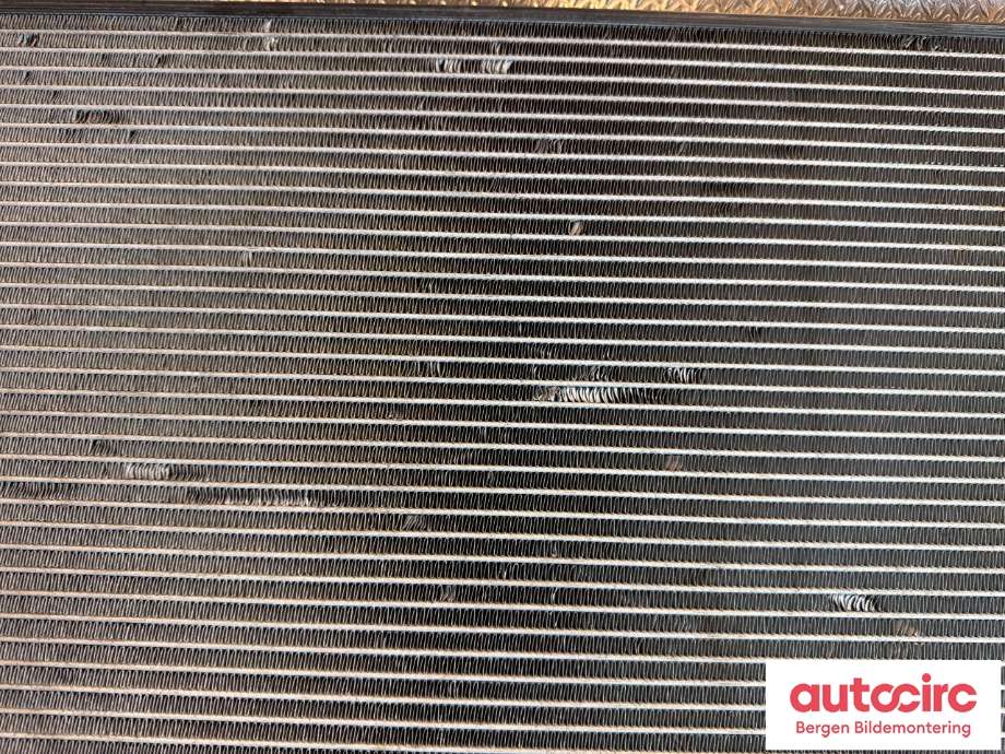 Radiator (automat gir) til Audi TT 2006-2014 (Type II)  (AUDI|1K0 121 251 L|)