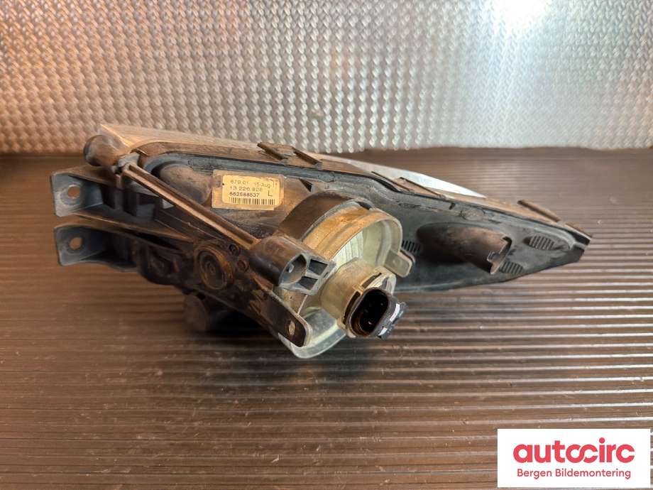 Tåkelykt venstre foran til Opel Insignia A 2009-2014 (OPEL|13226828|)