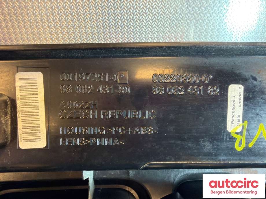 Baklykt venstre til Peugeot Expert 2016-->> (Type III) (PEUGEOT|98 082 431 80|)