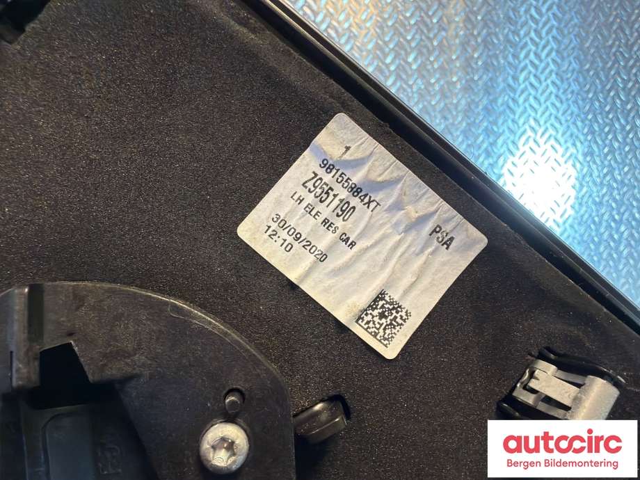 Speil venstre til Peugeot Expert 2016-->> (Type III) (PEUGEOT|98155884XT|)