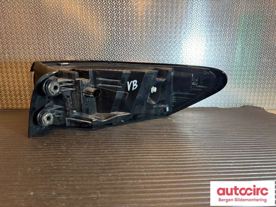 Baklykt venstre til VW ID.4 2020-->>  (VOLKSWAGEN|11A 945 207 A|)