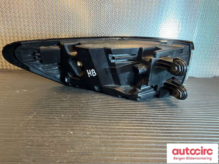 Baklykt høyre til VW ID.4 2020-->> (VOLKSWAGEN|11A 945 208 A|)