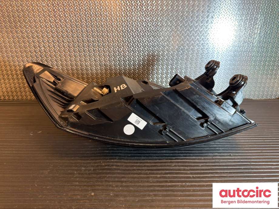 Baklykt høyre til VW ID.4 2020-->> (VOLKSWAGEN|11A 945 208 A|)