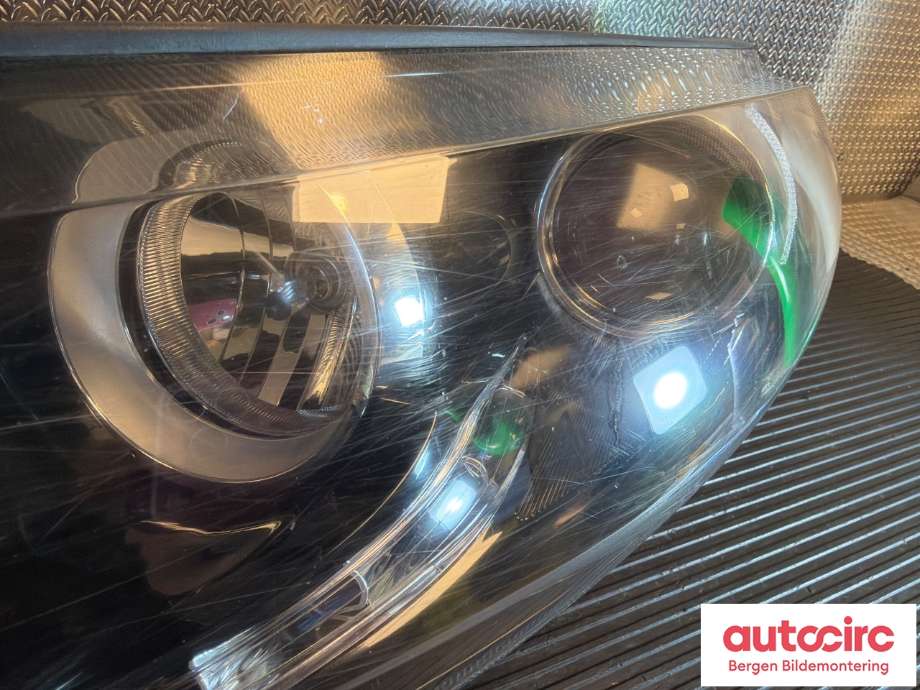 Frontlykt venstre halogen til Kia Sportage 2010-2016 (Type III) (KIA|92101 3U250|)