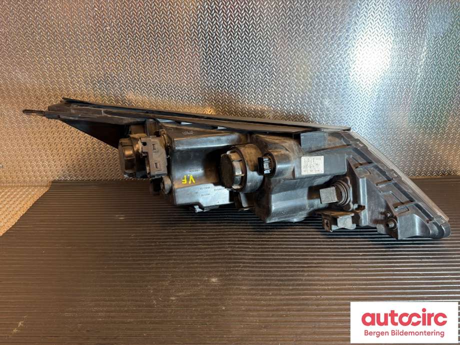 Frontlykt venstre halogen til Kia Sportage 2010-2016 (Type III) (KIA|92101 3U250|)