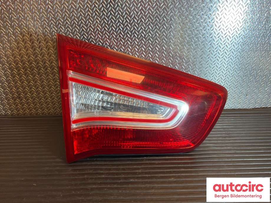 Baklykt venstre indre til Kia Sportage, 2010-2016 (Type III)  (KIA|92405 3W010)