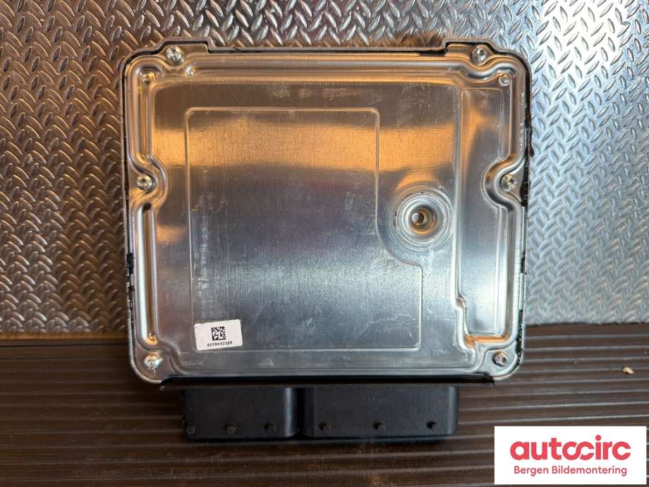 Styreenhet motor til BMW 4-Serie 2013-2020 (F32/F33/F36) (F32/F33/F36) (BMW|13 61 8 586 534||8576344)