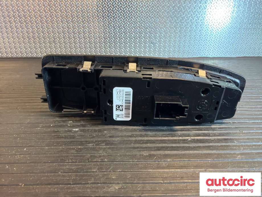 Bryter ruteheis til BMW 4-Serie 2013-2020 (F32/F33/F36) (F32/F33/F36) (BMW|61319362126||9226269-04)