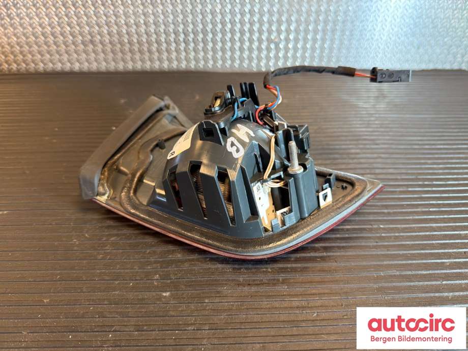 Baklykt høyre indre til BMW 4-Serie 2013-2020 (F32/F33/F36) (F32/F33/F36) (BMW|63 21 7 296 102|)