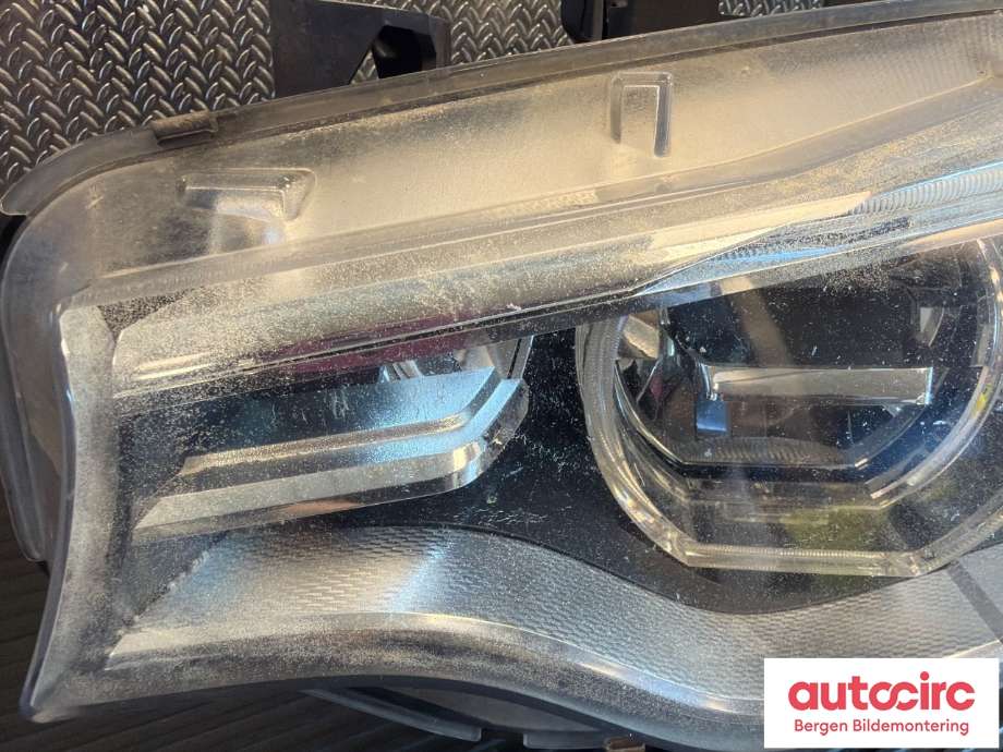 Frontlykt venstre halogen til BMW 4-Serie 2013-2020 (F32/F33/F36) (F32/F33/F36) (BMW|63 11 7 377 841||7387553)