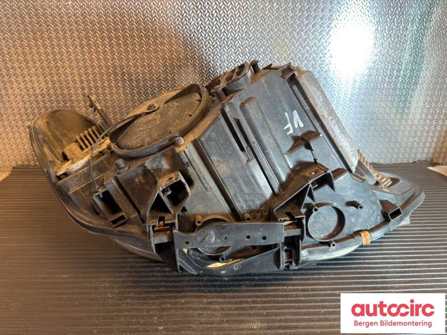 Frontlykt venstre halogen til BMW 4-Serie 2013-2020 (F32/F33/F36) (F32/F33/F36) (BMW|63 11 7 377 841||7387553)