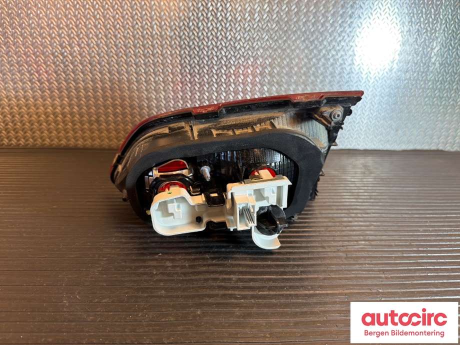 Baklykt venstre indre til VW Golf VII 2012-2017 (Fase 1) (VOLKSWAGEN|5G9 945 093 F||5G9.945.093.F)