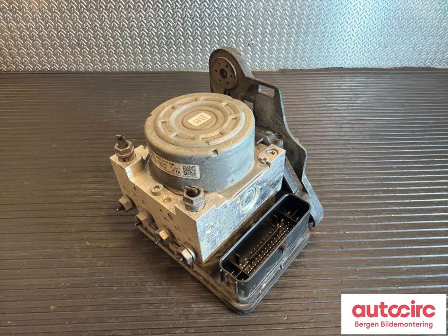 ABS sentral til VW Golf VII, 2012-2017 (Fase 1) (VOLKSWAGEN|5Q0 614 517 BK)