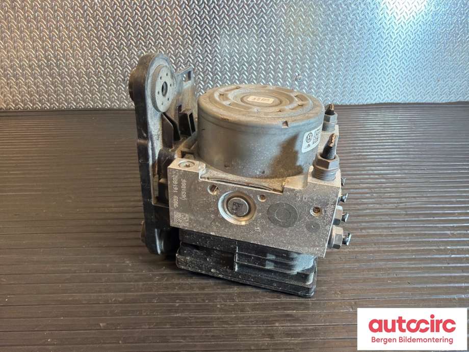ABS sentral til VW Golf VII 2012-2017 (Fase 1) (VOLKSWAGEN|5Q0 614 517 BK|)